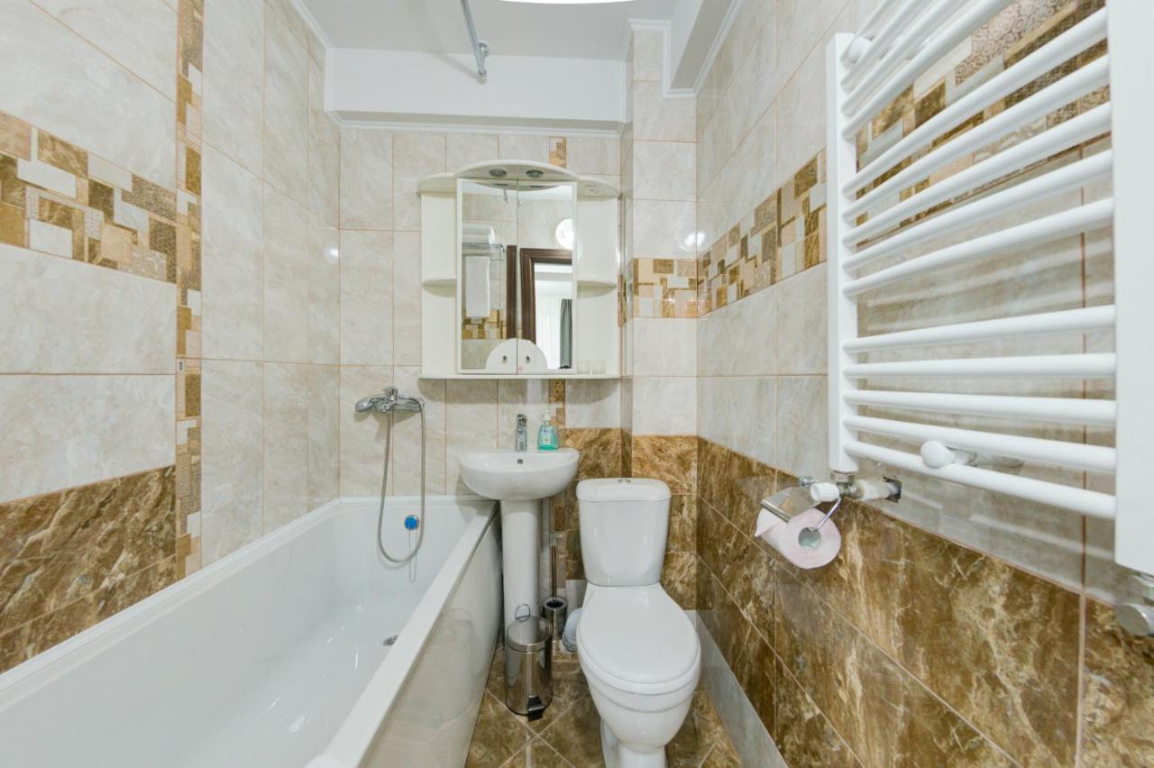 צ'יסינאו Catherine Hotel מראה חיצוני תמונה